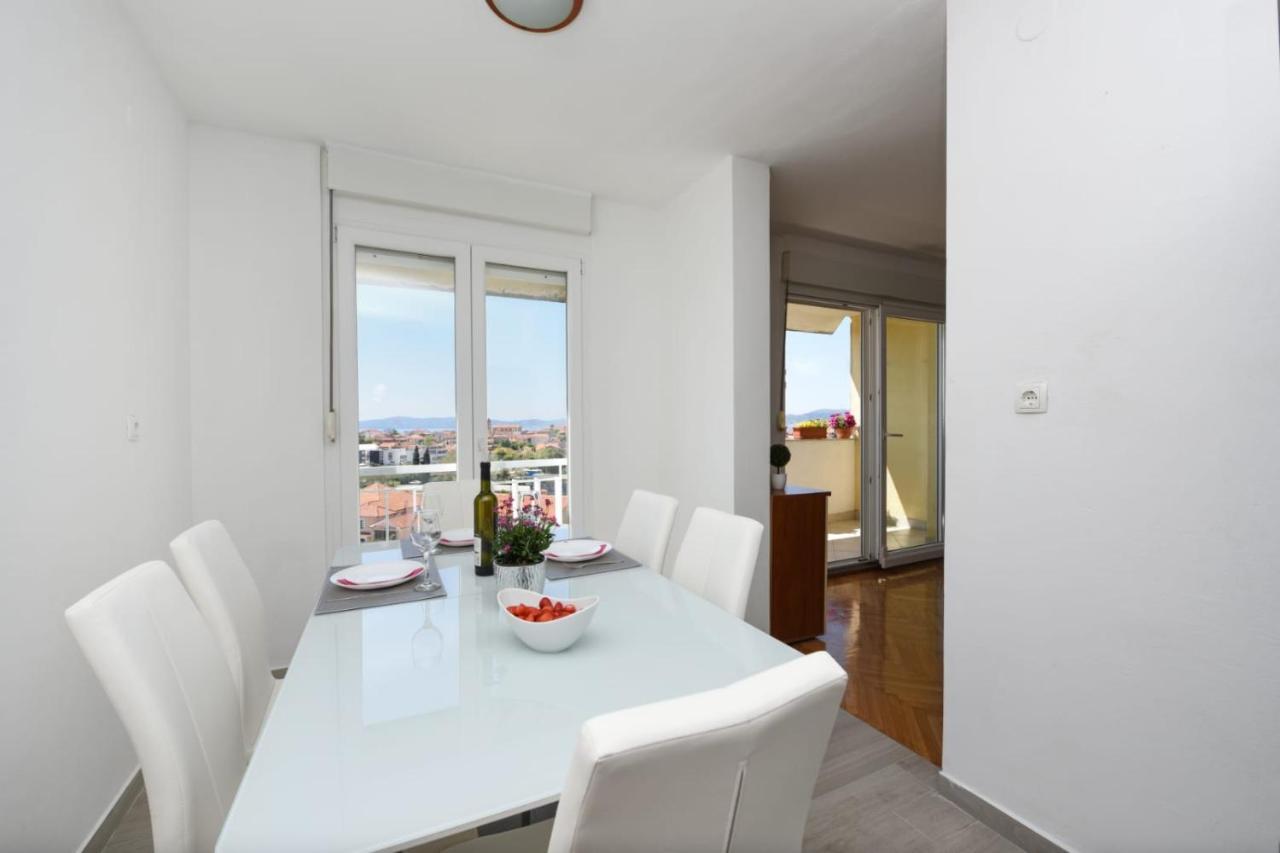 Apartman Vinika Zara Esterno foto