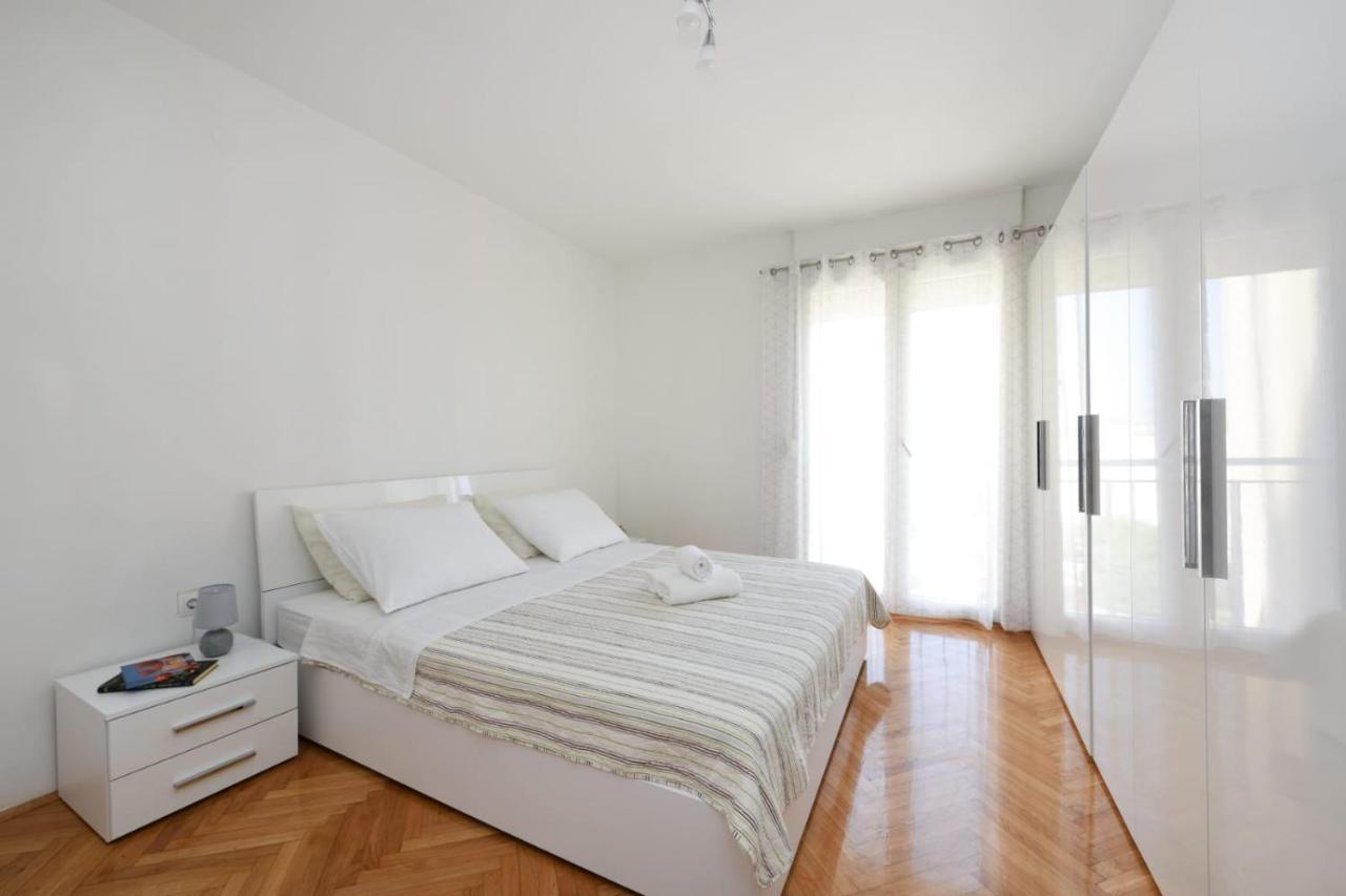 Apartman Vinika Zara Esterno foto