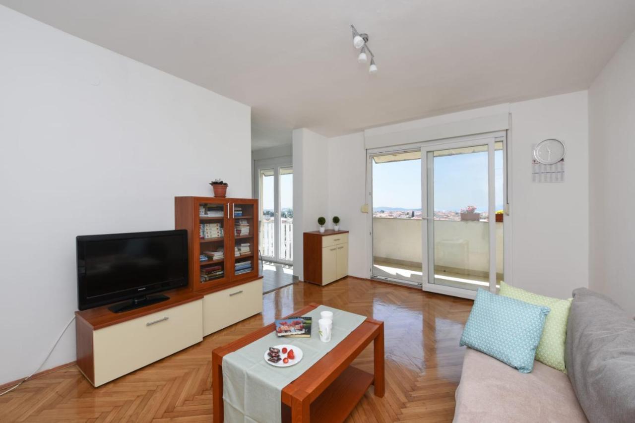 Apartman Vinika Zara Esterno foto