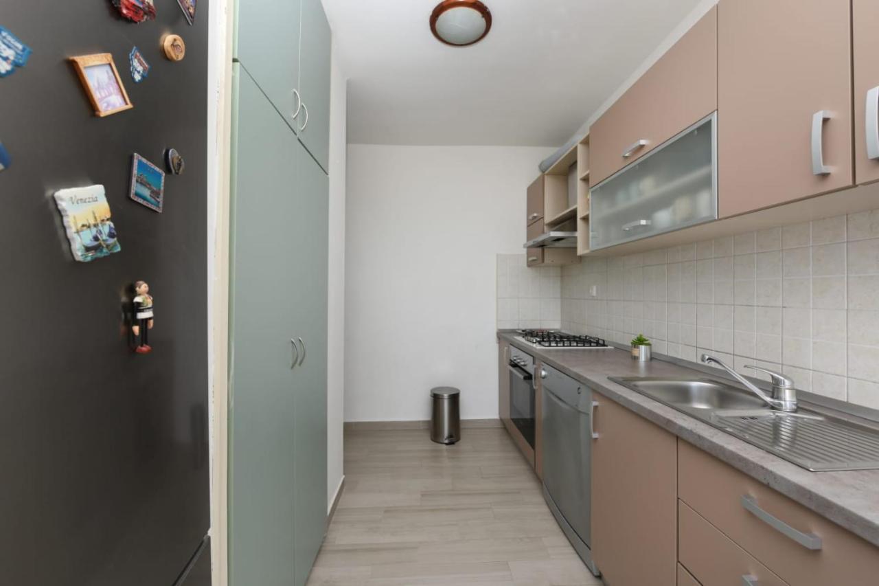 Apartman Vinika Zara Esterno foto