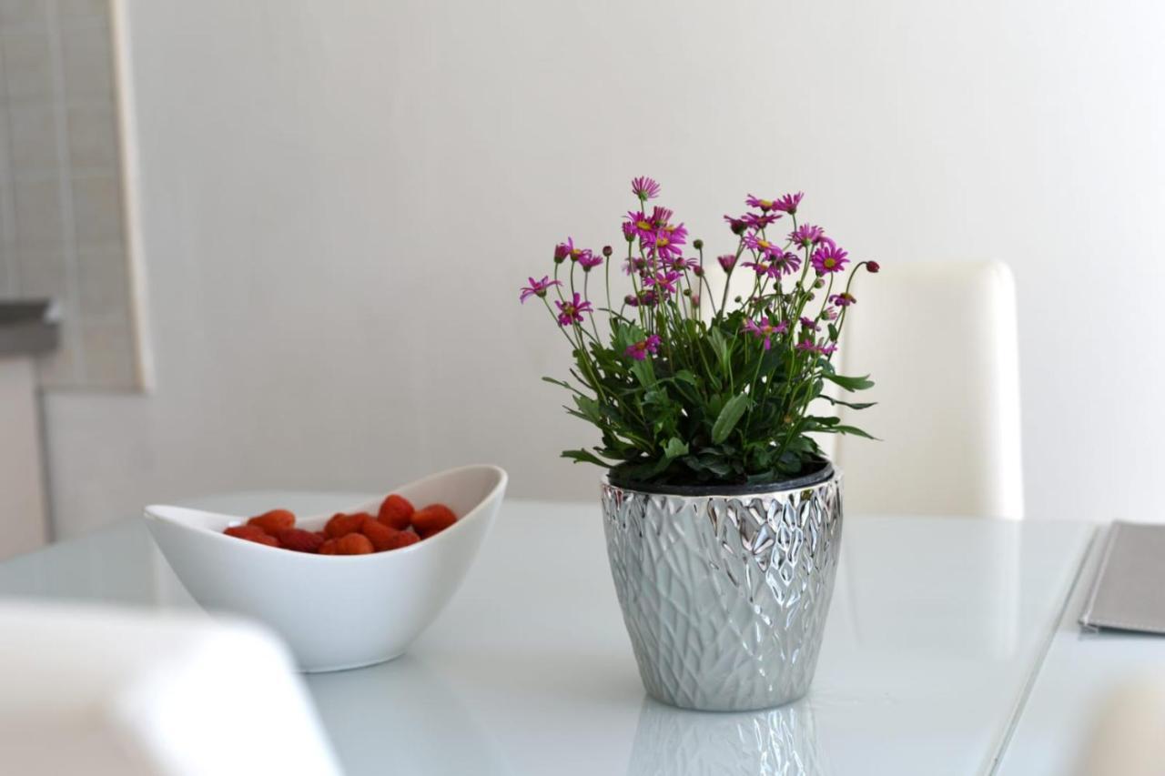 Apartman Vinika Zara Esterno foto