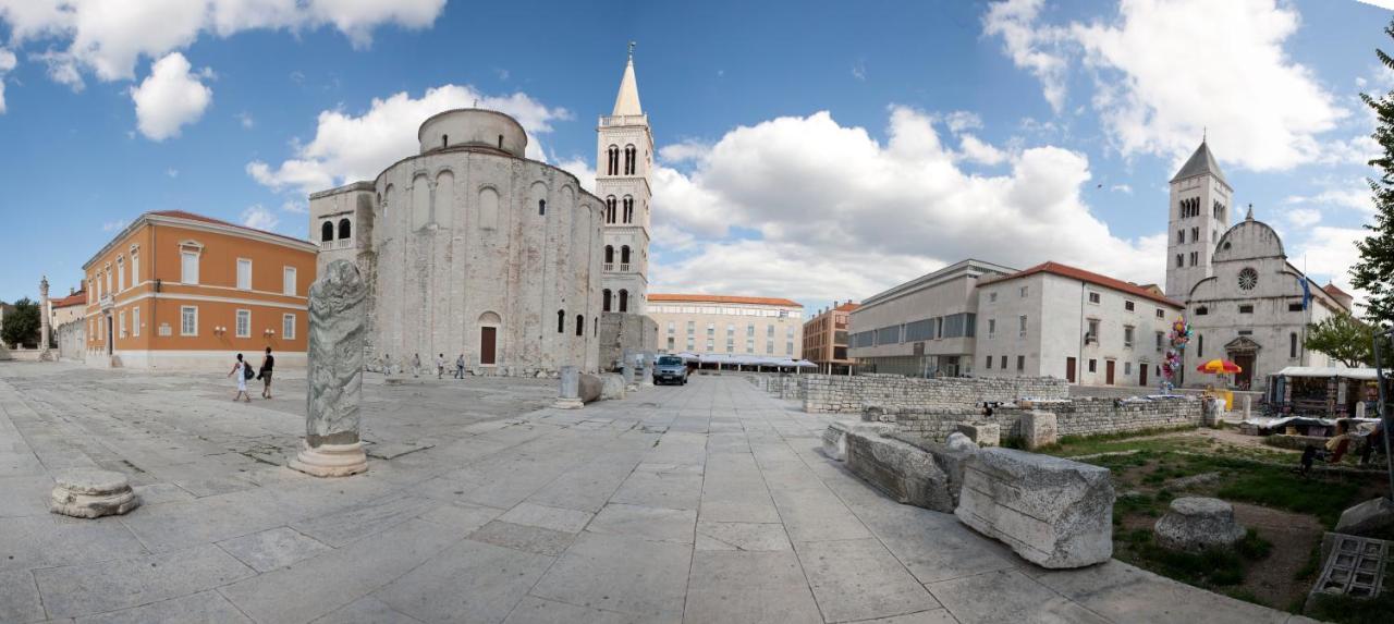Apartman Vinika Zara Esterno foto